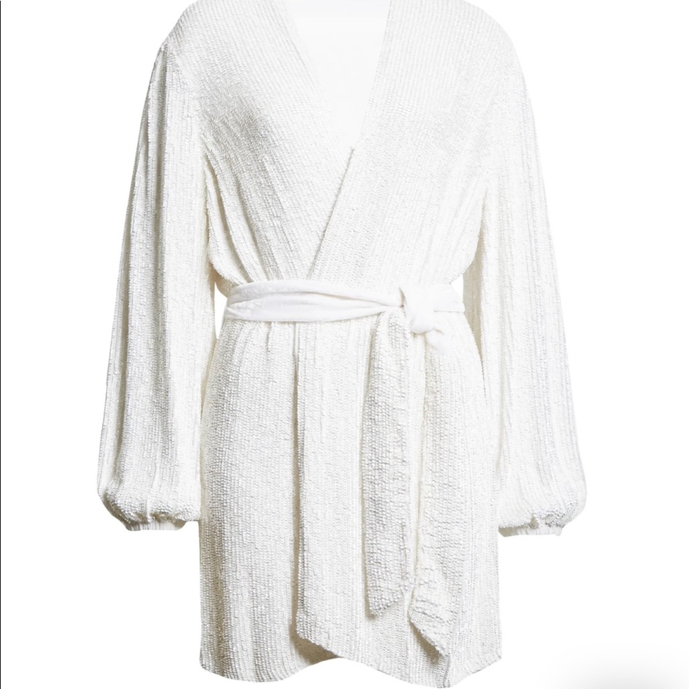 Gabrielle retrofete robe dress (white)